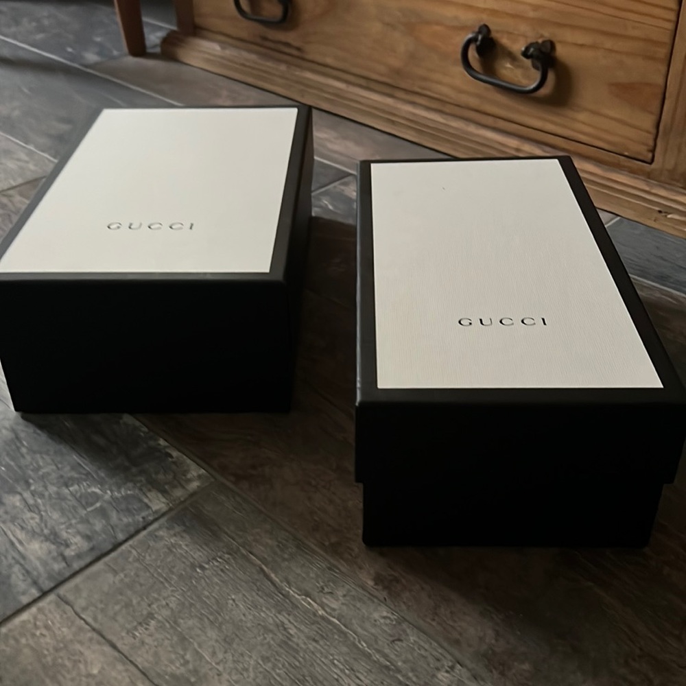 2 Gucci boxes
